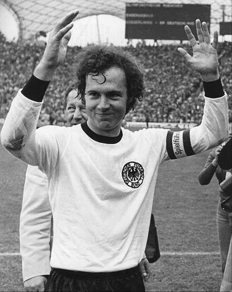 German Football Players, German National Team, Uefa European Championship, Bobby Charlton, Franz Beckenbauer, Madrid Football, Dfb Team, Germany Football, Good Soccer Players