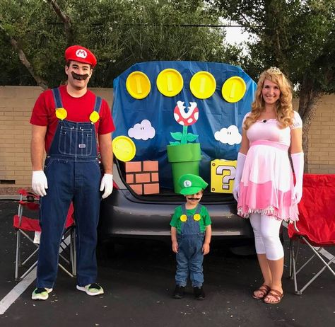 Trunk Or Treat Themes, Cars Pfp, Mario Bros Costume, Mario Halloween Costumes, Mario Halloween, Halloween Car Decorations, Trunker Treat Ideas, Mario Bros Birthday Party Ideas, Mario Y Luigi