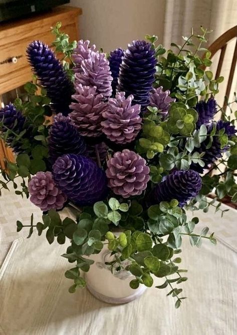 Creative Gardening | Never thought that painting pine cones for an arrangement will be so beautiful  | Facebook Wood Stairs Exterior, Painting Pine Cones, Pine Cone Centerpiece, Cone Centerpiece, Stairs Exterior, Pinecone Bouquet, Painted Pine Cones, Pine Cone Christmas Decorations, Pinecone Centerpiece