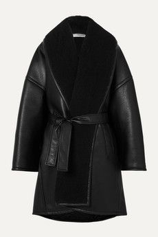 Shearling Coat Outfit, Black Shearling Coat, Balenciaga Coat, Demna Gvasalia, Balenciaga Clothing, Oversized Puffer, Work Fits, Faux Leather Coat, Fur Coats