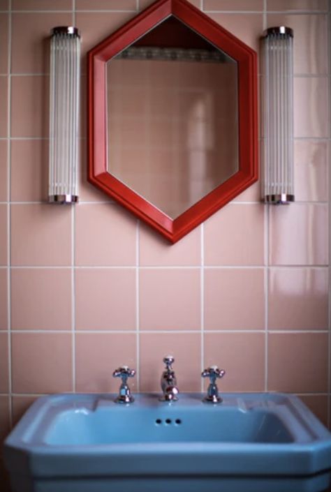 Coloured Bathroom, Pink Tub, Painting Bathtub, Bold Bathroom, Parisian Hotel, Edward Hall, Green Sink, Ett Hem, Cottage Bathroom