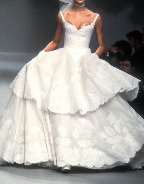 Dior Wedding Dresses, Vivienne Westwood Wedding Dress, Vivienne Westwood Wedding, Jean Louis Scherrer, Runway Fashion Couture, Runway Outfits, Dream Wedding Ideas Dresses, Naomi Campbell, Glam Dresses