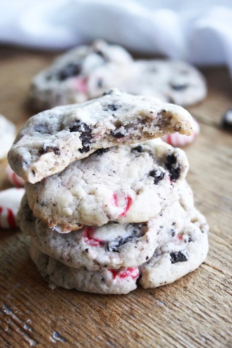 Oreo Crunch Cake, Pepermint Cookies, Oreo Crunch, Peppermint Recipes, Cake Batter Cookies, Peppermint Cake, Crunch Cake, Peppermint Cookies, Oreo Cake