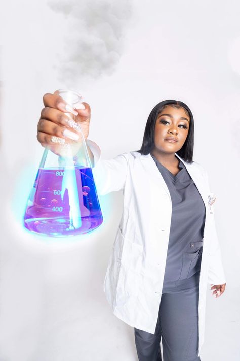 Chemist Photoshoot, Lab Coat Photoshoot Ideas, Mlt Graduation Pictures, Lab Coat Photoshoot, Science Lab Photoshoot, Science Major Graduation Pictures, Scientist Graduation Pictures, Biology Photoshoot, Laboratory Photoshoot