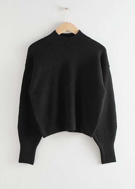 Straight Clothes, Trouser Outfits, Oversized Pullover, Black Sweater, Cool Sweaters, Fashion Story, Mock Neck Sweater, High Waisted Trousers, Sweater Black