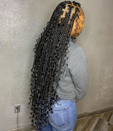 Touch of Style Braiding🔥 on Instagram: “📸 jumbo bohemian box braids hip length @touchofstyle_ •••••••••••••••••••••••••••••••••••••••••••••••• #houstonbraider #houstonfeedins…” Jumbo Box Braids, Goddess Braids Hairstyles, Box Braids Hairstyles For Black Women, Box Braids Styling, Braids With Curls, Girls Hairstyles Braids, Girls Braids, Hair Laid, African Braids Hairstyles