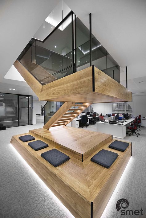 Stair Design Architecture, Luxury Stairs, Staircase Outdoor, Industrial Office Design, Entry Stairs, Office Lobby, Stairs Architecture, Living Room Furniture Arrangement, Lobby Interior