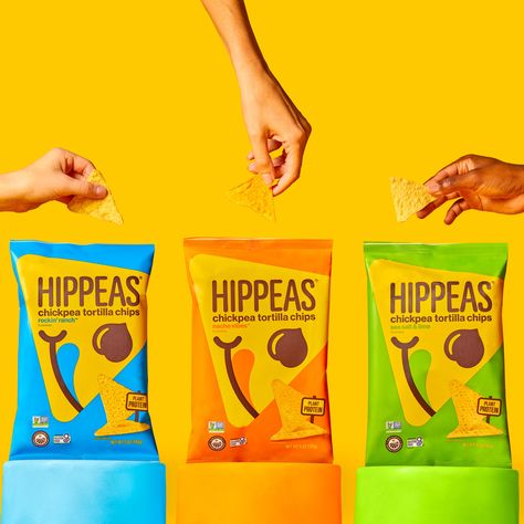 HIPPEAS Tortilla #Chips.. because life needs a little more crunch and a lot more flavor! 🚀�🌱 Made with chickpeas and packed with plant-protein and fiber.. it's a win-win! 👉️ Vegan 👉️ Gluten Free 👉️ Totally Delicious! Chips Photography Ideas, Chips Photography Food Styling, Tortilla Chips Packaging Design, Creative Chips Packaging, Chips Packaging, Chips Packet Photography, Premium Chips Packaging, Popcorn Packaging, Chip Packaging