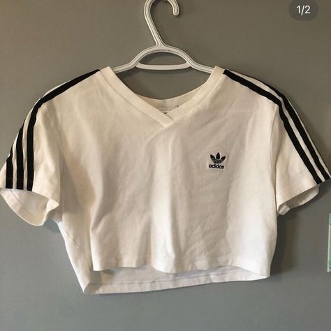 adidas cropped tshirt Adidas Clothes Aesthetic, Adidas Crop Top, Cropped Tshirt, Adidas Tshirt, Look Adidas, Adidas Top, Clothing Haul, Adidas Crop, Adidas Outfit