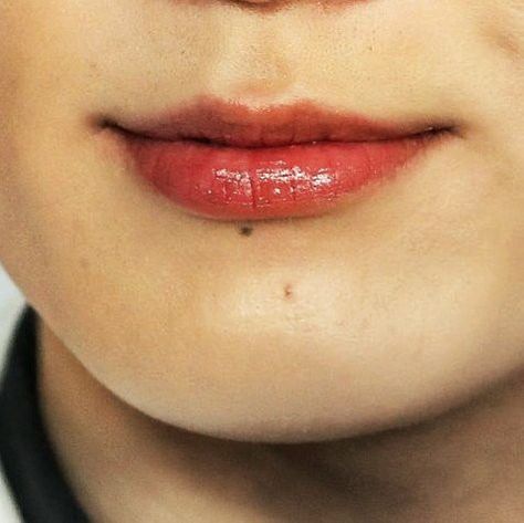 Jungkook Lips, Jungkook Details, Jungkook Smile, Galaxy Eyes, Bts Polaroid, Bts Aesthetic Wallpaper, Morning Quotes Images, Love Is Not Enough, Eye Pictures