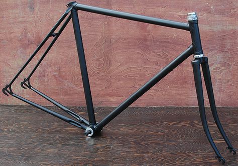 Lux Low Fixie Frame Shop: Vintage Lugged Steel Road Bike Frames Fixie Frame, Bicycle Pictures, Baked Camembert, Mtb Accessories, Recumbent Bicycle, Road Bike Frames, Bicycle Types, Road Bike Women, Vintage Bicycle