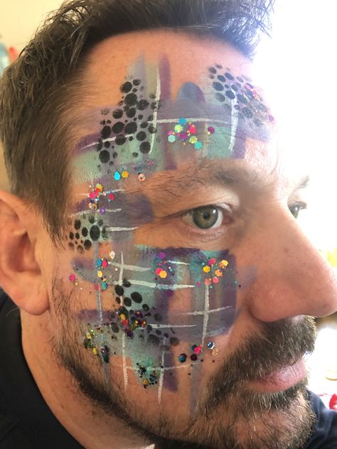 Mens Face Paint, Music Festival Makeup, Festival Face Paint, Estilo Hijab, Festival Face, Glitter Party, Festival Makeup, Facepaint, New Years Day