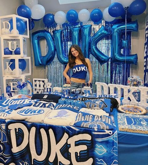 Duke University Outfit, Duke University Aesthetic Wallpaper, Unc Aesthetic, Duke Aesthetic, Bed Party College, Duke College, College Announcements, College Bed, College Decision