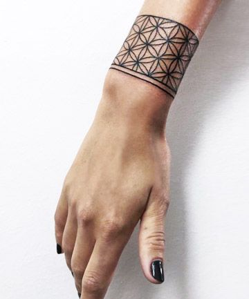 Wrist Hand Tattoo, Wrist Band Tattoo, Flower Of Life Tattoo, Meaningful Wrist Tattoos, Cuff Tattoo, Basic Tattoos, Bracelet Tattoo, Sacred Geometry Tattoo, Marquesan Tattoos