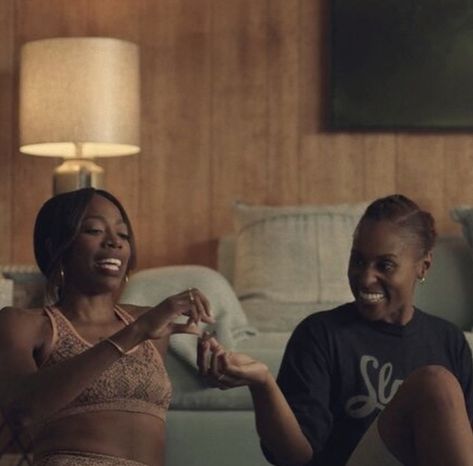 Issa Rae, Septième Art, Culture Magazine, Film Quotes, Funny Reaction Pictures, Film Serie, The Culture, Black Culture, Film Stills