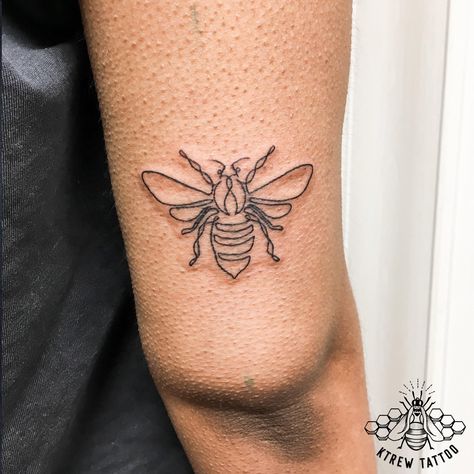 Linework Bee Tattoo, Bee Tattoo Linework, Line Bee Tattoo, Simple Line Work Tattoo, Simple Linework Tattoos, Stamp Tattoo, Linework Tattoo, Single Line Tattoo, R Tattoo