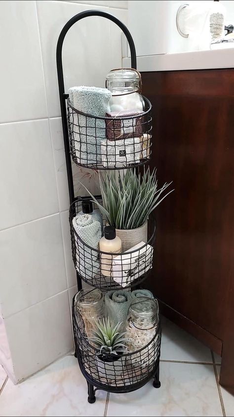 Best Organization Ideas, Tub Decor, Small Bathroom Remodel Designs, Ideas For Small Bathrooms, Restroom Decor, Bad Inspiration, Bathroom Decor Apartment, Bathroom Tile Designs, Bathroom Design Decor