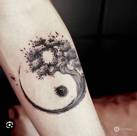 Ying Yang Cover Up Tattoo, Tree Of Life Yin Yang, Herren Hand Tattoos, Yin Yang Tattoo, Ying Yang Tattoo, Yang Tattoo, Black Tattoo Cover Up, Yin Yang Tattoos, Circle Tattoos