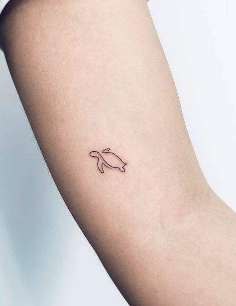 Turtle Tattoos, Cute Simple Tattoos, Turtle Tattoo Designs, Our Mindful Life, Petit Tattoo, Handpoke Tattoo, Small Pretty Tattoos, Petite Tattoos, Tattoos Geometric