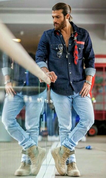 CAN DIVIT😍💖 Can Divit, Classic Wardrobe Basics, Beard Model, Turkish Men, Hipster Mens Fashion, Can Yaman, Erkenci Kuş, Mens Casual Outfits, Strike A Pose