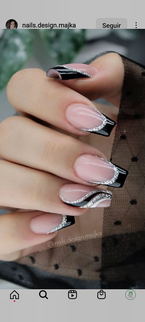 Hoco Nails Emerald Green, Nail Ideas Black And Silver, Festival Nails Black, Grey And Black Nails Designs, Fabulous Nails Classy, Black Tie Event Nails, Nails For Wedding Guest Classy, Black Formal Nails, Cute Silver Nails