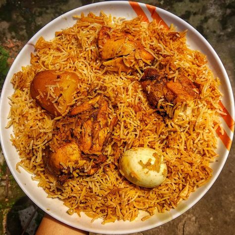 Briyani Image, Biriyani Aesthetics, Creamy Spaghetti, Homemade Comfort Food, Student Photo, Chicken Biryani, Food Crush, Yummy Casseroles, Food Babe