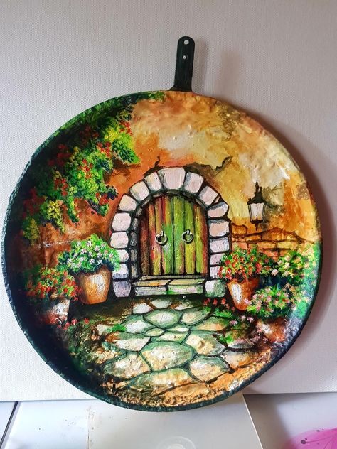 Painting on old pan Fry Pan, Non Stick Pan, Non Stick, Diy Arts And Crafts, Diy Art, Canvas Painting, Recycling, Arts And Crafts, Tableware