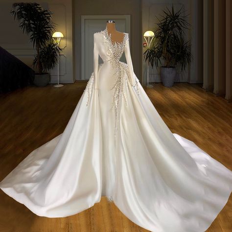 Gown With Detachable Train, Dresses With Pearls, Train Prom Dresses, Baju Kahwin, Prom Dress With Train, Pearl Wedding Dress, Bridal Gowns Mermaid, Detachable Train, Gown Plus Size