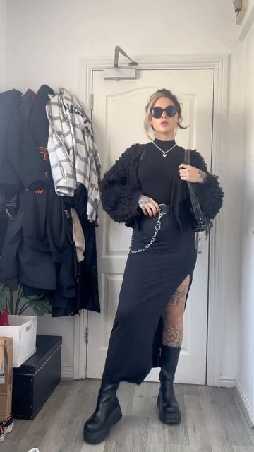 Edgy Work Outfits, Casual Goth, Inspiration Tattoos, Alt Outfits, Alt Fashion, All Black Outfit, Gothic Outfits, Alternative Outfits, Goth Outfits