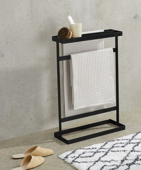 Black Towel Ladder Bathroom, Urban Bathroom, Industrial Bathroom Decor, Standing Towel Rack, Free Standing Towel Rack, Bathroom Accessories Design, Bathroom Shelf Decor, Bathroom Towel Rack, Towel Stand