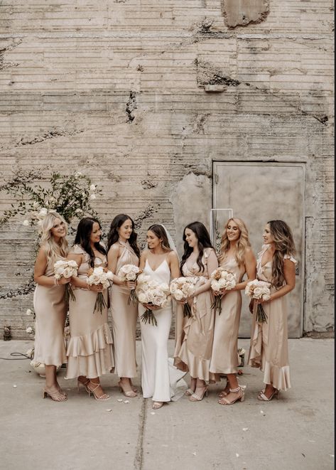 Wedding Flowers For Champagne Dress, Cream Maid Of Honor Dress, Neutral Shades Bridesmaid Dresses, Lace Wedding Dress Bridesmaids, Champaign Dresses Bridesmaid, Cream Themed Wedding, Wedding Ideas Neutral Colors, Mixed Champagne Bridesmaid Dresses, Satin And Chiffon Bridesmaid Dress Mixed