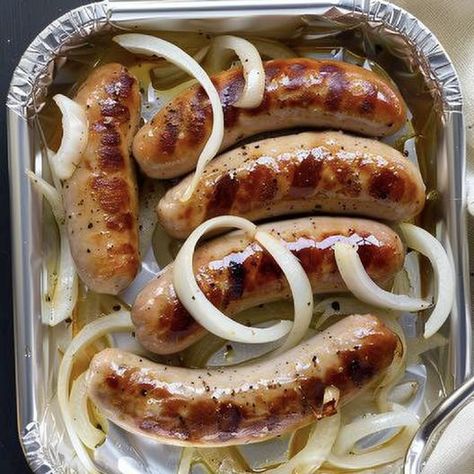 Oven Braised Beer Brats Beer Brats Recipe, Sausage Breakfast Muffins, Grilled Brats, Brats Recipes, Bratwurst Recipes, Bratwurst Sausage, Red Cabbage Slaw, Beer Brats, Instant Pot Recipes Chicken