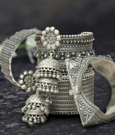 Inexpensive Jewelry, Bracelets And Rings, Antique Silver Jewelry, Silver Jewellery Indian, Bohol, India Jewelry, Epilator, Oxidised Jewellery, Traditional Jewelry