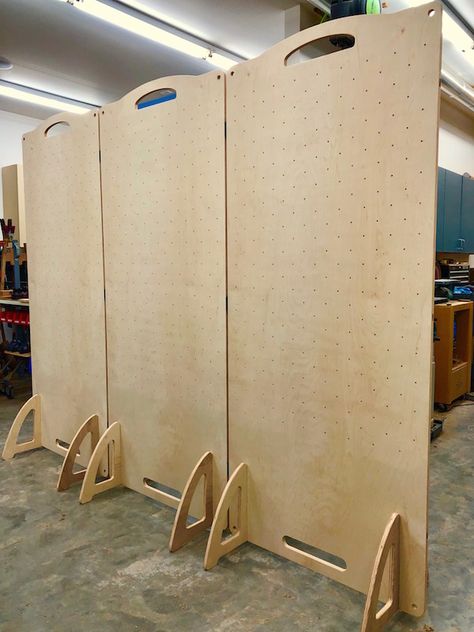 Exhibition Display Wall, Art Display Panels, Creative Jewelry Displays, Exhibition Display Design, Plywood Design, Modular Display, Moving Walls, Wooden Artwork, Cnc Art