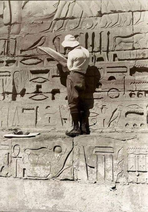 the-anunnaki-ancient-egypt Starověký Egypt, Egyptian Hieroglyphs, Karnak Temple, Egyptian Artifacts, Old Egypt, Egypt History, Egyptian Hieroglyphics, Egypt Art, Dream Career