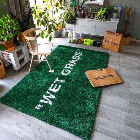 The Viral Green Wet Grass Rug This rug will take all the attention in the room and make your friends jealous. The famous collaboration rug is made specifically for the purposes of making the interior looking modern and comfortable at the same time. Fits any interior and made out of highest quality Plant Living Room Aesthetic, Wet Grass Rug, Artificial Grass Rug, Hypebeast Room, Grass Rug, Grass Pattern, Rug Green, Fluffy Rug, Rug Ideas