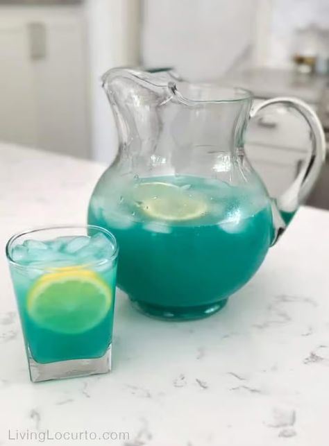 Mermaid Lemonade Mermaid Lemonade, Blue Curacao Liqueur, Air Fryer Recipes Appetizers, Blue Drink, Best Summer Cocktails, Lemonade Concentrate, Blue Drinks, Frozen Lemonade, Lemonade Recipe