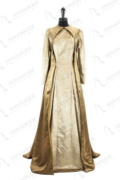 eCostumes catalogue | ANNAMODECOSTUMES - since 1946 Hotd Dresses, Westerosi Fashion, Medival Outfits Women, Wizarding Fashion, 1500s Fashion, Gaun Abad Pertengahan, Medieval Dresses, Hollywood Costume, Game Of Clothes