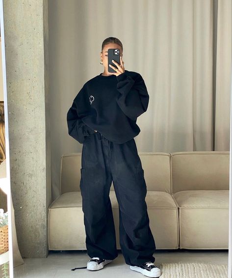 parachute pants, parachute pants outfit, parachute pants aesthetic, parachute pants men, parachute pants bella hadid, parachute pants outfit men, parachute pants outfit winter, parachute pants outfit aesthetic, parachute pants black, parachute pants 80s, parachute pants winter, parachute pants hailey bieber Parachute Pants Outfit Aesthetic, Aesthetic Parachute Pants, Parachute Pants Aesthetic, Parachute Pants Outfit Winter, Parachute Pants 80s, Parachute Pants Outfit Men, Black Parachute Pants Outfit, Black Parachute Pants, Parachute Pants Outfit