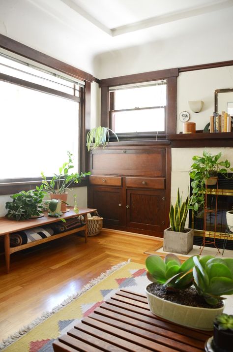 Craftsman House Interior, Craftsman Home Decor, Craftsman Interior Design, Plant Storage, Craftsman Interiors, Craftsman Home Interiors, Craftsman Decor, Craftsman Interior, Vintage Craftsman