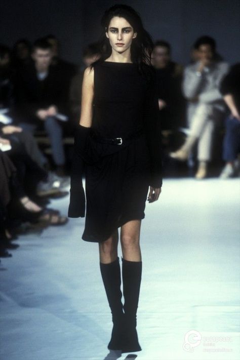 Belgian Fashion, 90s Runway Fashion, Anti Fashion, Quirky Fashion, Womenswear Fashion, Ann Demeulemeester, Looks Style, European Fashion, Couture Fashion