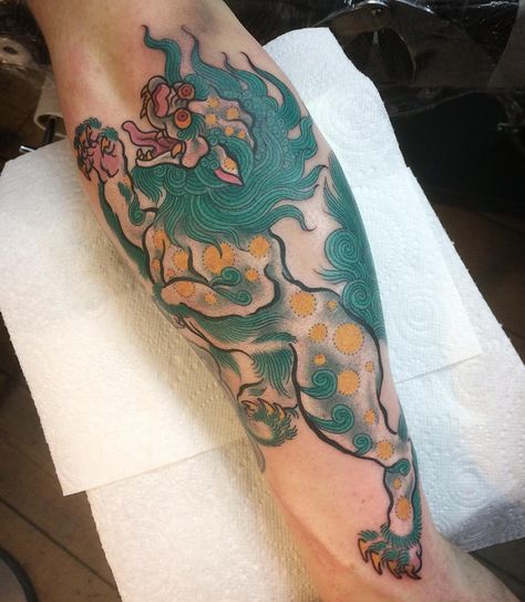 Super fun snow lion from yesterday #tattoo #snowlion #higginsandcotattoo #higginsandco #eastbourne #brighton #hastings Snow Lion Tattoo, Japanese Lion Tattoo, Japanese Lion, Japanese Reference, San Diego Tattoo, Japanese Americana, Foo Dog Tattoo, Traditional Japanese Tattoo, Lion Tattoos