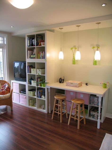 Want to build something very similar in our new mud room for an art/homework station. expedit book cases are around $60! Thinking chalkboard paint behind the desk. Expedit Ikea, Ikea Bookcase, Hack Ikea, Ikea Expedit, Dream Craft Room, Decor Ikea, Ikea Hackers, Scrapbook Room, Ideas Hogar