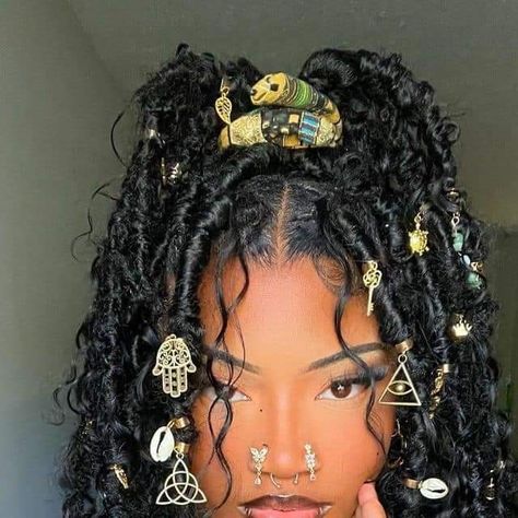 Boho Soft Locs, Cute Box Braids Hairstyles, Pelo Afro, Protective Hairstyles Braids, Pretty Braided Hairstyles, Locs Hairstyles, Boho Hairstyles, Black Braids, Box Braids Hairstyles