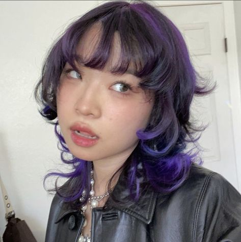 Purple Mullet Hair, Purple Wolfcut, Purple Mullet, Purple Hair Streaks, Change Hair, Hair Color Streaks, Hair Streaks, Hair Stylies, Mullet Hairstyle