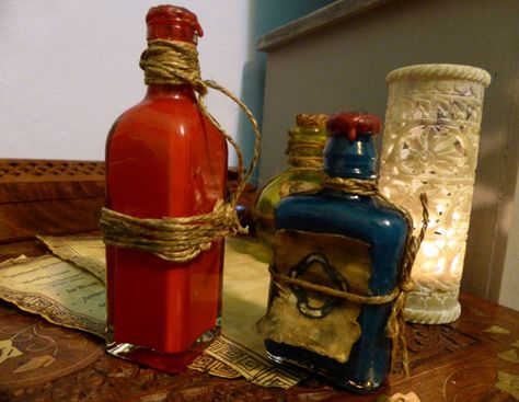 Skyrim Inspired Potion Bottles - Damage Magicka or Potion of Healing Skyrim Crafts Diy, Skyrim Wedding Theme, Medieval Decorations Diy, Skyrim Ideas, Skyrim Crafts, Skyrim Party, Potion Of Healing, Gaming Crafts, Bg3 Character