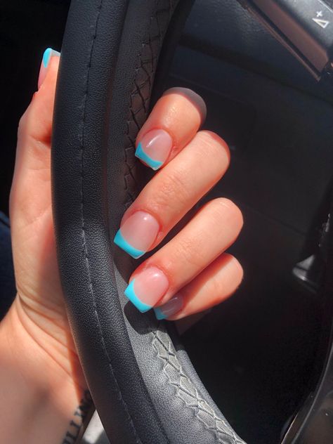 Nail Ideas Painting, French Tip Nails Ideas Short, Short Square Acrylic Nails Preppy, Short Nails Ideas French Tip Color, Turquoise French Tip Nails Short, Cute Summer Nails Short Square, Colored Square French Tip Nails, Blue Tip Nails Square, Back To School Nails Acrylic Short Square