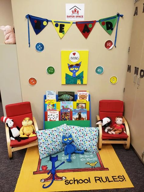 Pete The Cat Classroom Decor, Pete The Cat Themed Classroom, Pete The Cat Classroom Theme, Pete The Cat Classroom, Tk Classroom, Disney Themed Classroom, Preschool Bulletin, Preschool Bulletin Boards, School Rules