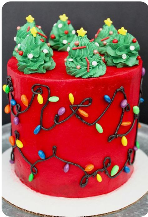 Christmas Cake Design, Holiday Cake Designs, Christmas Cake Decorating Ideas, Christmas Cake Decorating, Christmas Birthday Cake, Grinch Cake, Bolo Vintage, Christmas Themed Cake, Christmas Cake Designs