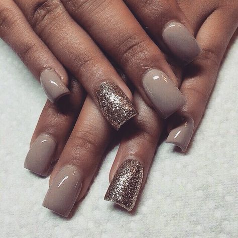 Nail Designs For Black Women, Fall Neutral Nails, Girl Nail Designs, Nails For Black Women, Mani Designs, Champagne Nails, Nail Picking, Black Gel Nails, Girls Nail Designs